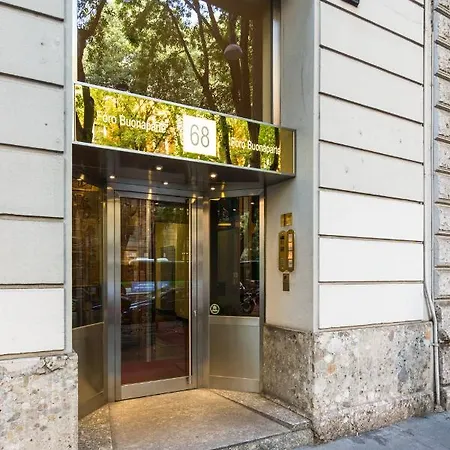 Large Design In The City Center * Μιλάνο
